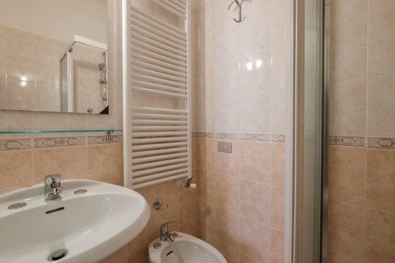 Residence Holiday Sirmione B8 מראה חיצוני תמונה