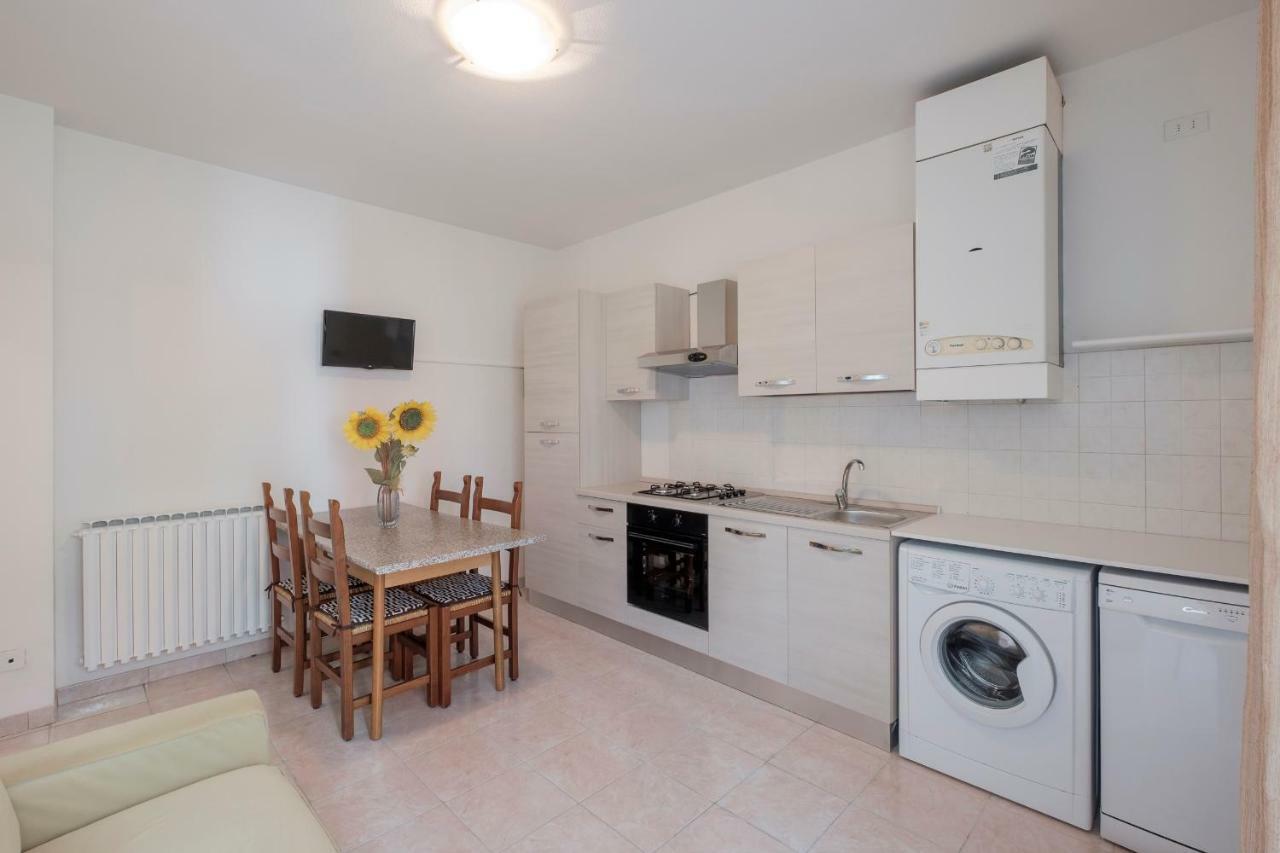 Residence Holiday Sirmione B8 מראה חיצוני תמונה
